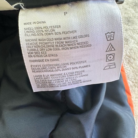 Nautica Men's Orange Puffer Vest size small - Picture 5 of 6